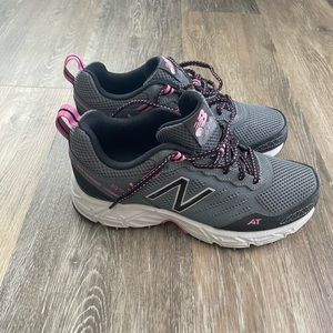 New Balance Sneakers NWOT